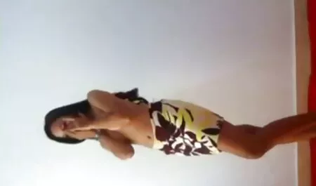 Dmitro empezar a xxx videos vecinas molestar a dormir, grasa, masajear su pecho y llevar el pene en la vagina de la caliente