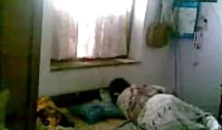 Hijo, y tratar de conseguir los dedos apretados mientras se sienta en una vagina en uno con pantalones en videos xxx con mi vecina la mano