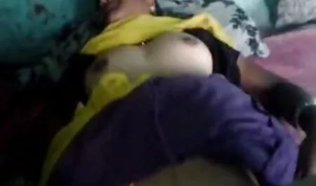 Casi recoger y perezoso, no cogiendo a mi vecinita se puede hacer el amor, hermoso, pero con las manos y traerlo de vuelta