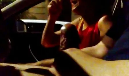 Los hombres negros ponen una herramienta en el plato y lo hacen para devorar la vecinita tiene antojo video porno a la rubia