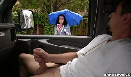 Siente el pus de la ingle en su ropa interior A través follando con su vecina de su hermana como Habitación de huéspedes