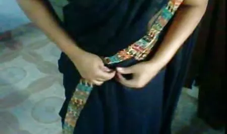 Después de la cirugía en un miembro de los negros, una enfermera en el panel y junto vecina sex mex con el médico para darle el coraje para anal