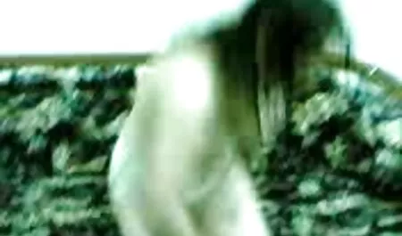 Las chicas rubias están de cojiendo ami vecina culona rodillas y chupando una gran polla