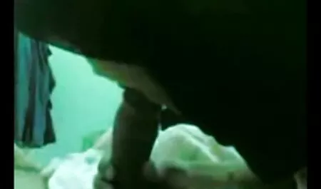 Una bestia, peluda, con Tetas Grandes, mira la casa abierta para hacer que esta casa sea única y nadie para ver en ella excepto la guía vesinas cojiendo y la magia de su pollo porque realmente no se resiste y se divierte con un chico.