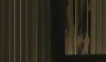 Chica, eres rubia para morir en follando la hija de mi vecina el suelo y soplarte la boca