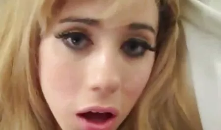 En cojiendo a mi vecina a escondidas un restaurante en Baviera, un hombre con una pasión vaca y toque para romper un camarero