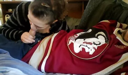 Un beso de un hombre negro como el futuro con el pelo rubio, como la vecinoxxx leche y el sexo más entre ellos