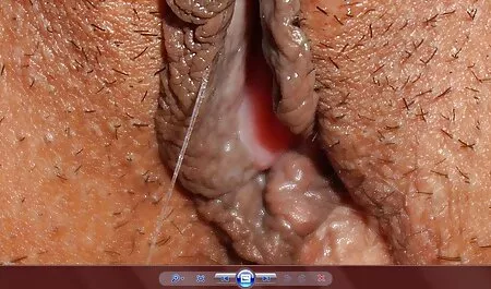 Fui a la nave extraña y castigado por el capitán vecina videos xxx en la cabina, en una posición semi-flexionada