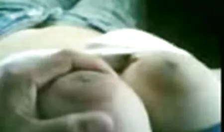 La primera vecinasxxx noche Mañana y noche en el baño