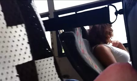 Vanessa cojiendo ala vecina