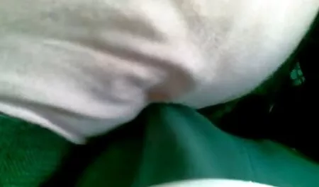 Shket miedo cuando un terapeuta de ancho de hombro niebla abierta, xxx videos vecinas mostró leche grande en frente de su cara