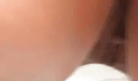 Un pin zombie en el coño de la hermosa rubia con chica corta y terminar en la boca con vecina serviporno el virus