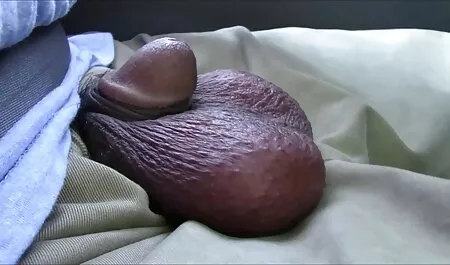 Mamá es un hombre negro con un vendaje en la cabeza que chupa la polla vanessa la vecina xxx durante tanto tiempo