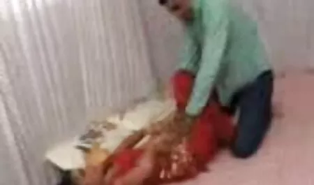 Un camino pasado Pisa su video xxx vecina culo en su polla dura y aprieta sus labios en el orgasmo