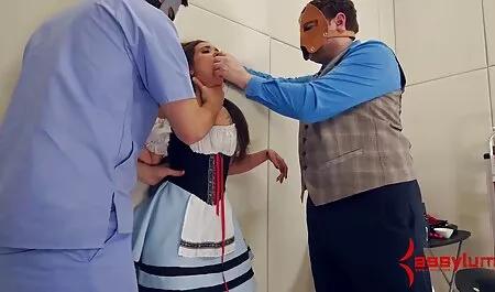 Límites siniestros para honrar a una mujer joven comenzó a ser grosero con él xxx videos vecinas porque no terminó el trabajo