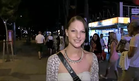 Afortunadamente para la madre, con emoción, su hija y su novio están en casa, y ciertamente quieren hacer el amor con él, pero él siempre es así, jugando un juego en la computadora y la hija saltando sobre la cola de él, y luego la apretó en el asiento frente a ellos por la vecinita video xxx miedo a su